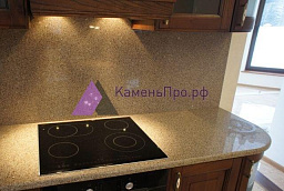 Прямая столешница со стеновой панелью из кварца PlazaStone Stella Vespro 8550